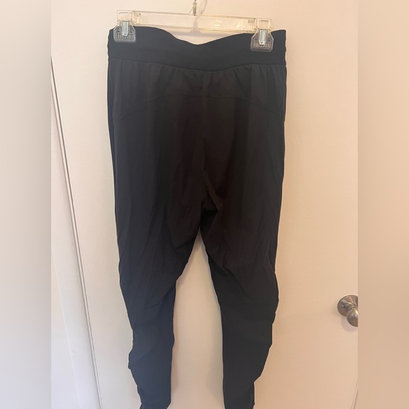 Lululemon Beyond the Studio Jogger high waisted - Picture 4 of 6